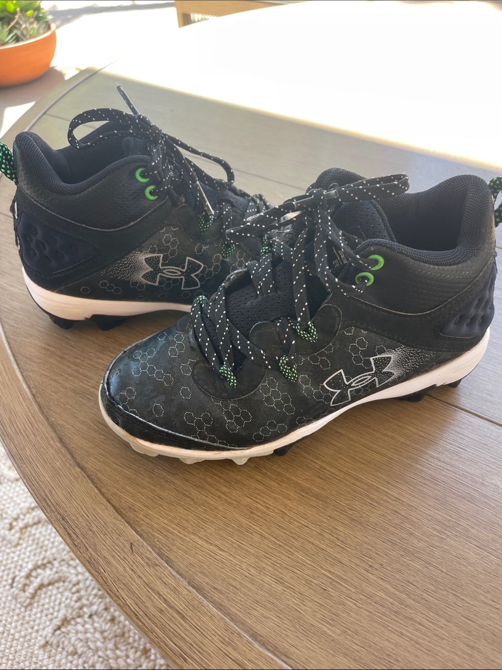 Under Armour Kids Black Sneakers with Green Eyelets